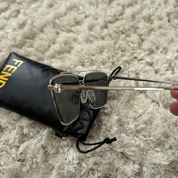 Fendi Silver Sunglasses with Black Fendi pouch-new - Picture 4 of 6